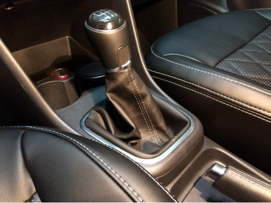 Перетяжка рычага и чехла КПП