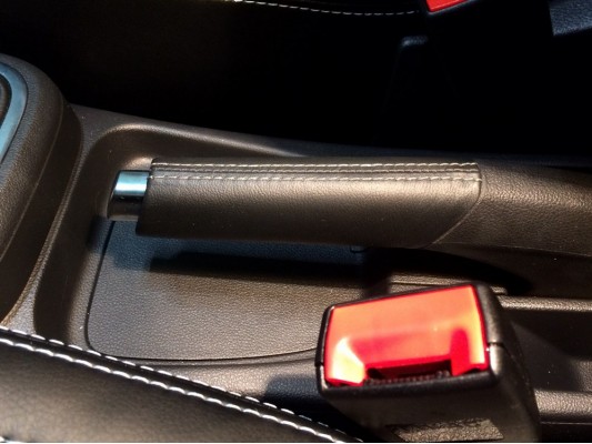 Перетяжка рычага и чехла КПП